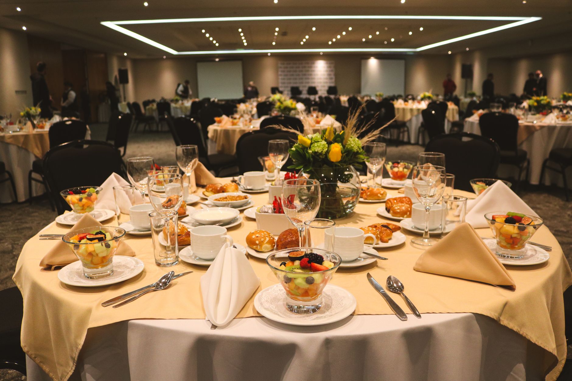 elegant banquet table setting at gala event